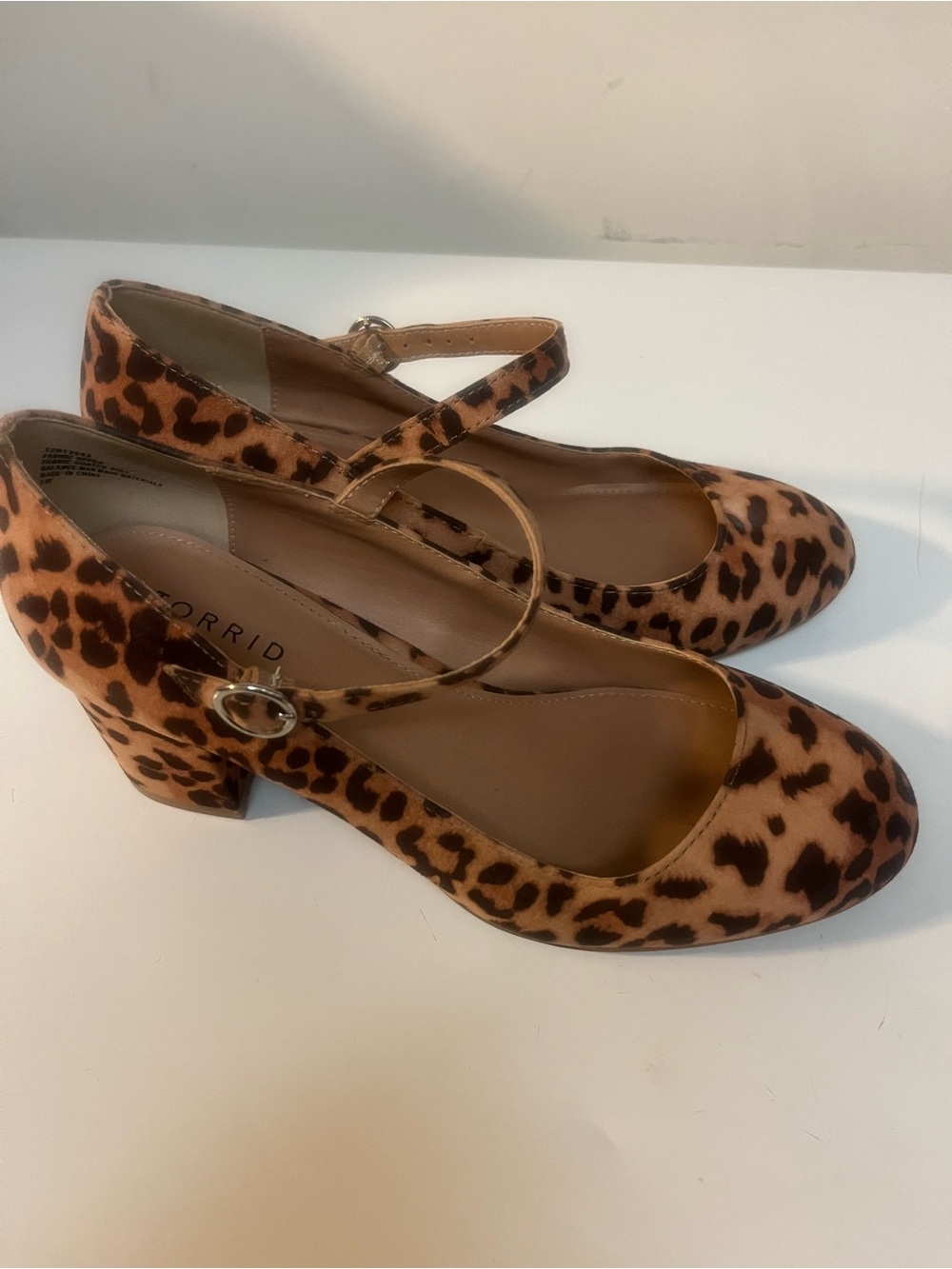 Torrid Leopard Print Mary Jane Block Heel Pumps Women’s Size 8 Wide Ankle Strap